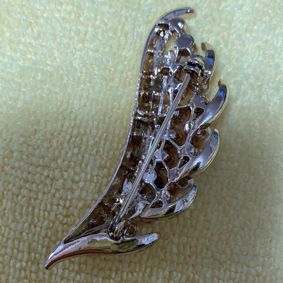 Brooch - Picture 4 of 4